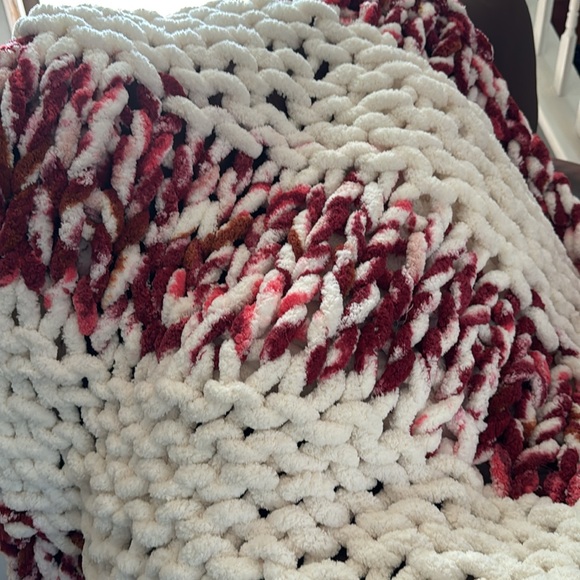 Bernat Bedding Chunky Throw Blanket0 Polyestermachine Washable